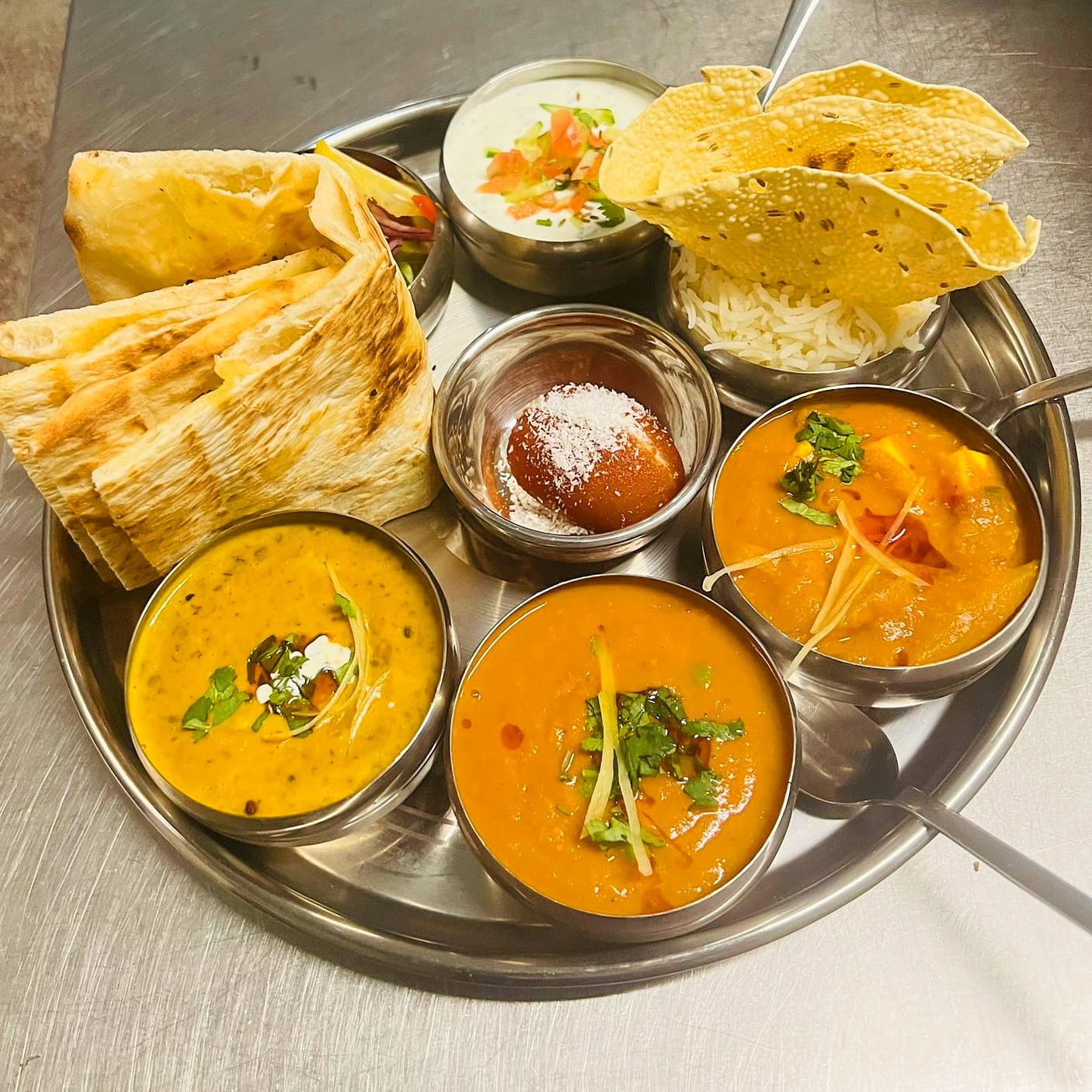 Thali Paneer